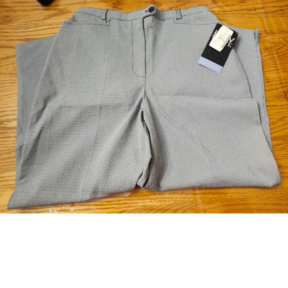 NEW Women's I.C.Y. by Texport Trading Navy Golf Pants Size 6 Valued $90